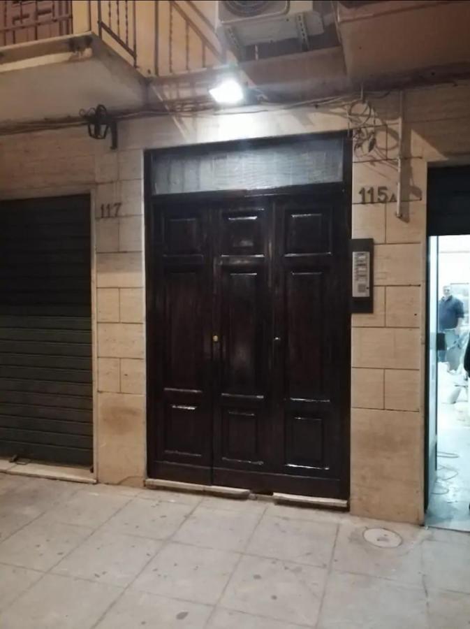 Maya'S Apartment Close To Ballaro Market And Central Station Palermo Dış mekan fotoğraf